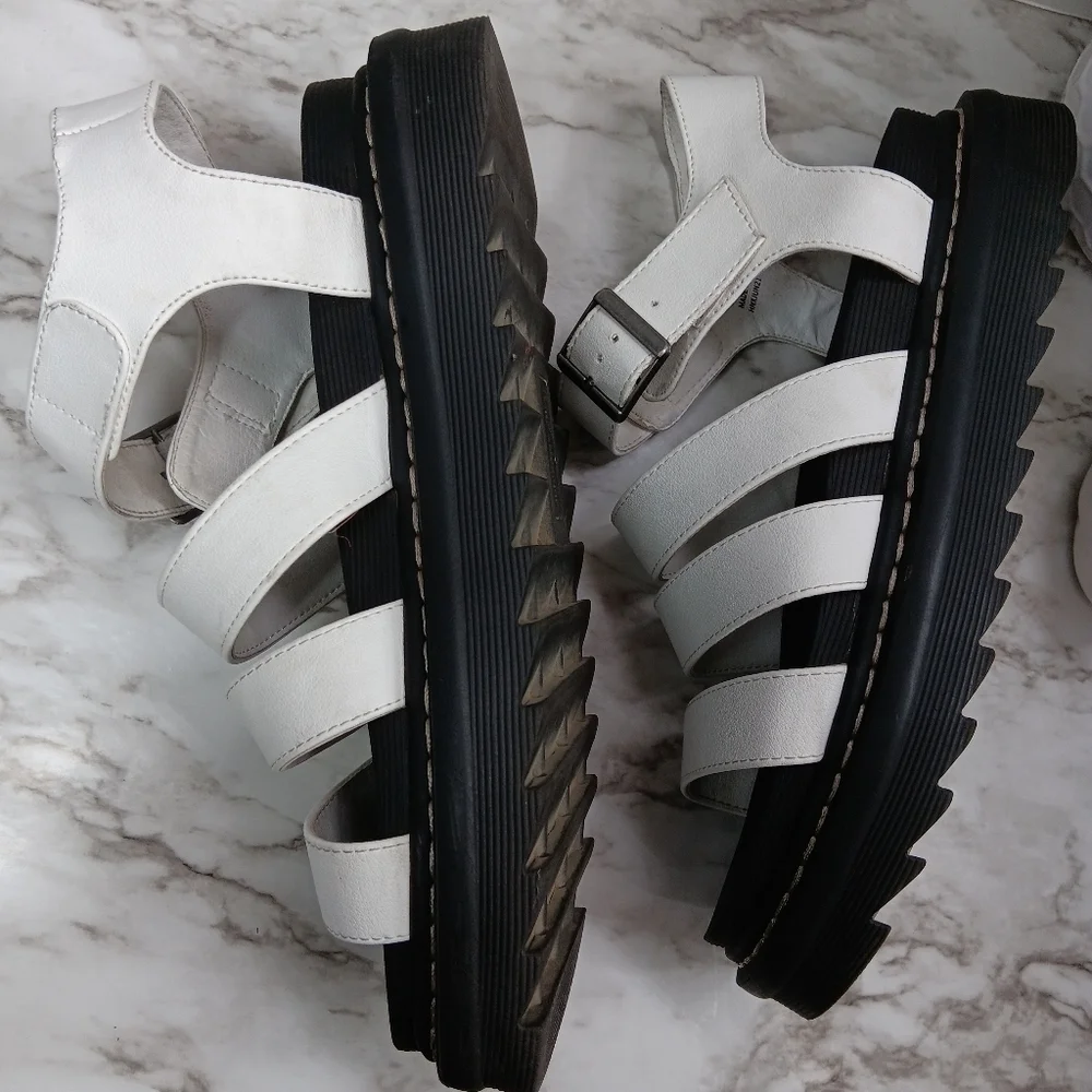 SINCERELY JULES Women's daring trending platform chunky sandals White Size 8.5